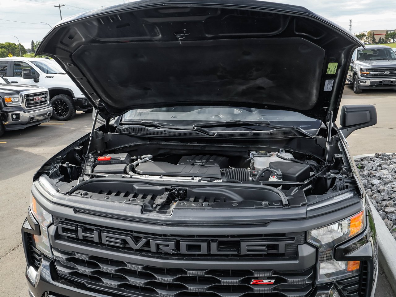 2024 Chevrolet Silverado 1500 4WD Crew Cab 157 Custom Trail Boss Black Sherwood Park - photo #9