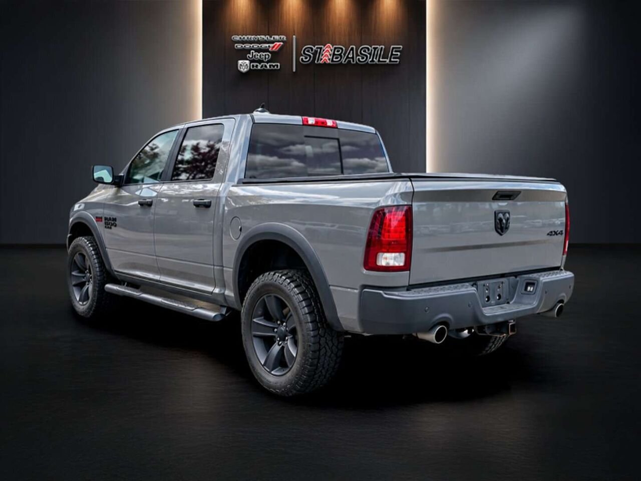 2022 Ram 1500 Grey Saint-Basile-le-Grand - photo #13