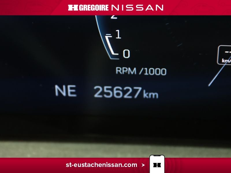 2025 Cadillac XT4 Silver Laval - photo #27