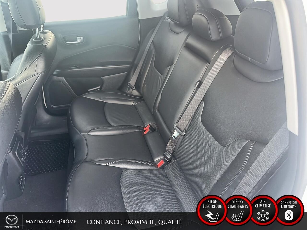 2021 Jeep Compass White Sainte-Agathe-des-Monts - photo #23