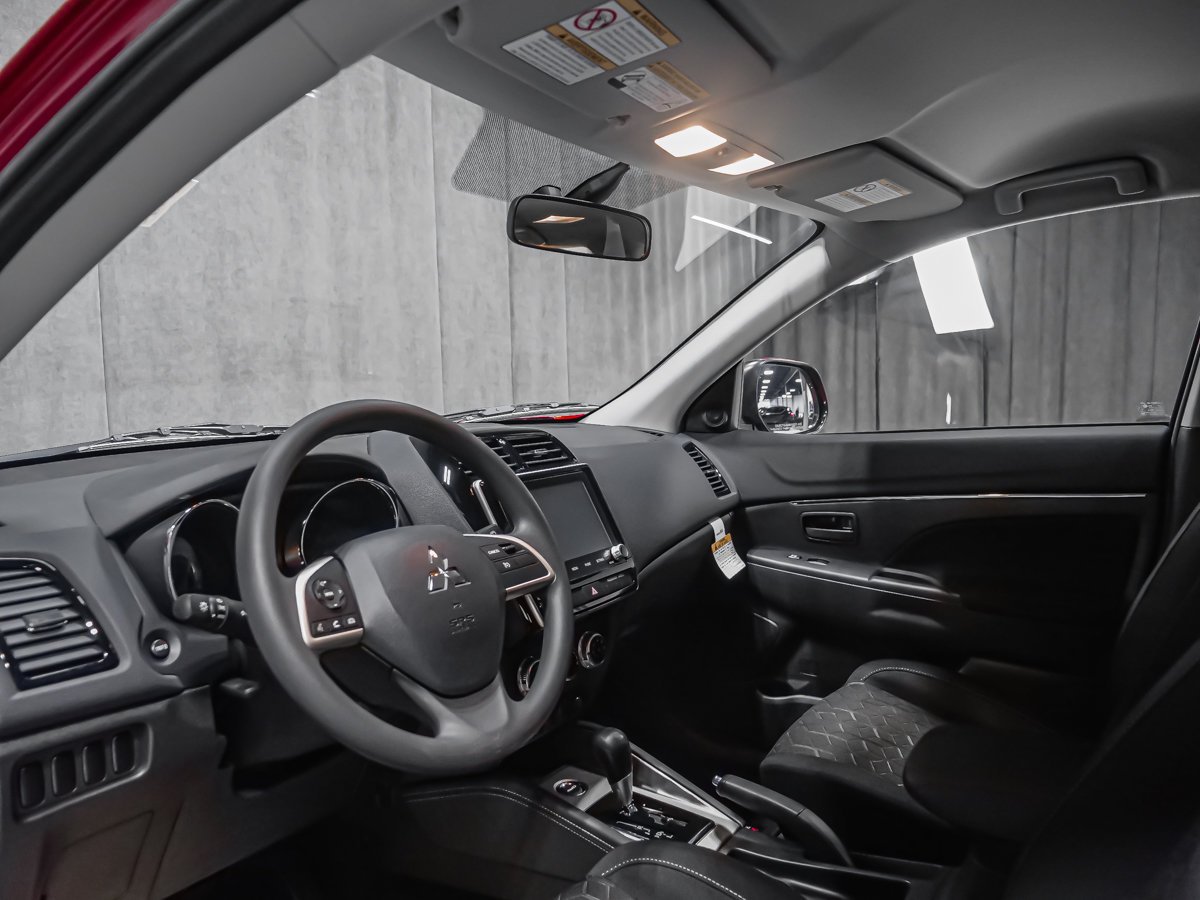 2027 Mitsubishi RVR ES Red Diamond Montreal - photo #5
