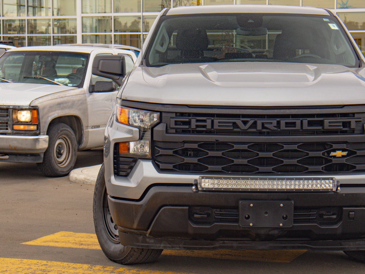 2023 Chevrolet Silverado 1500 4WD Crew Cab 147 Work Truck Grey Sherwood Park - photo #4