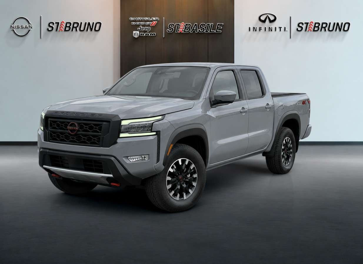 Nissan Frontier 2023 Gris Saint-Basile-le-Grand - photo #0