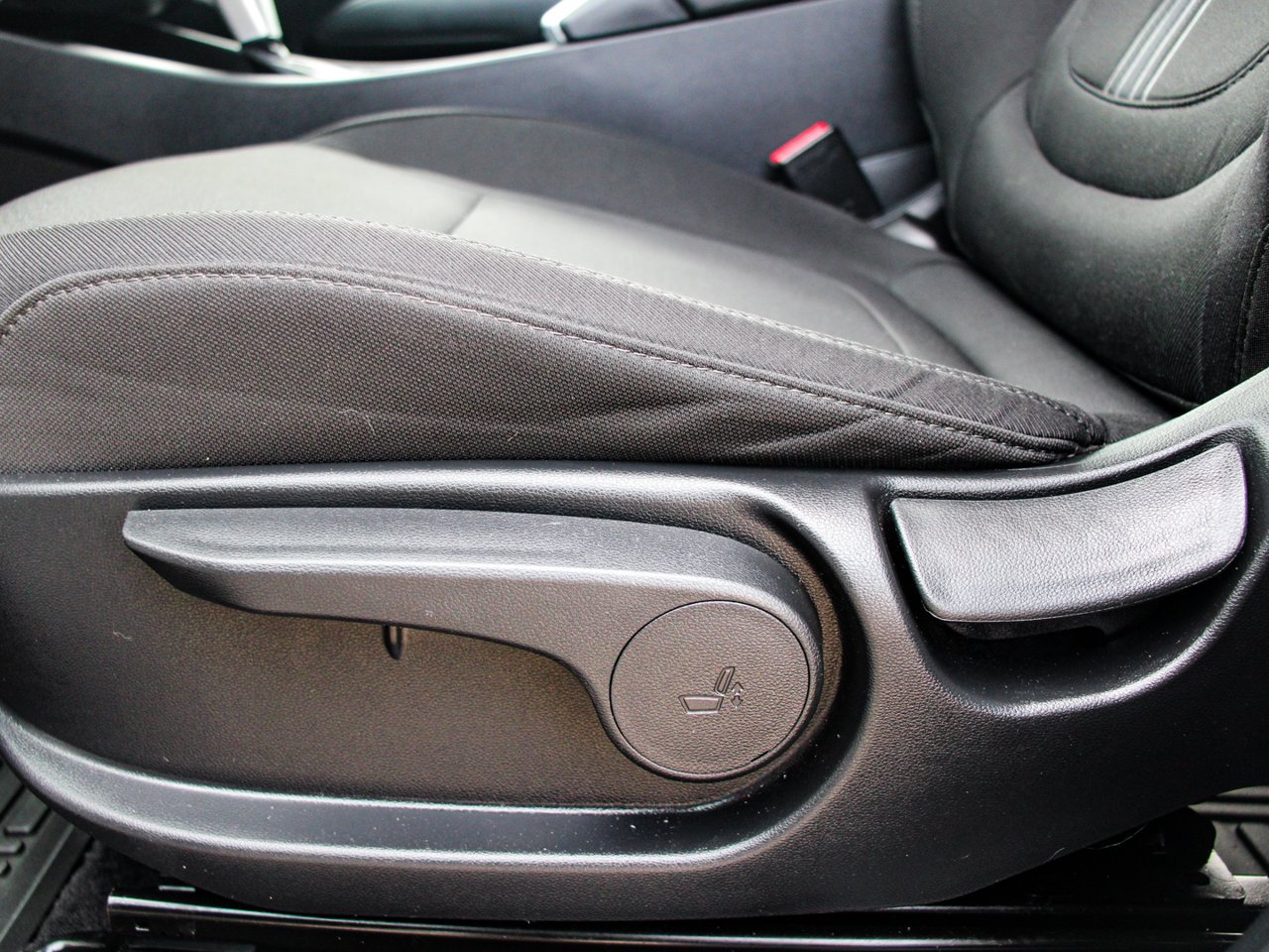 2023 Hyundai Tucson Preferred AWD White Sherwood Park - photo #14