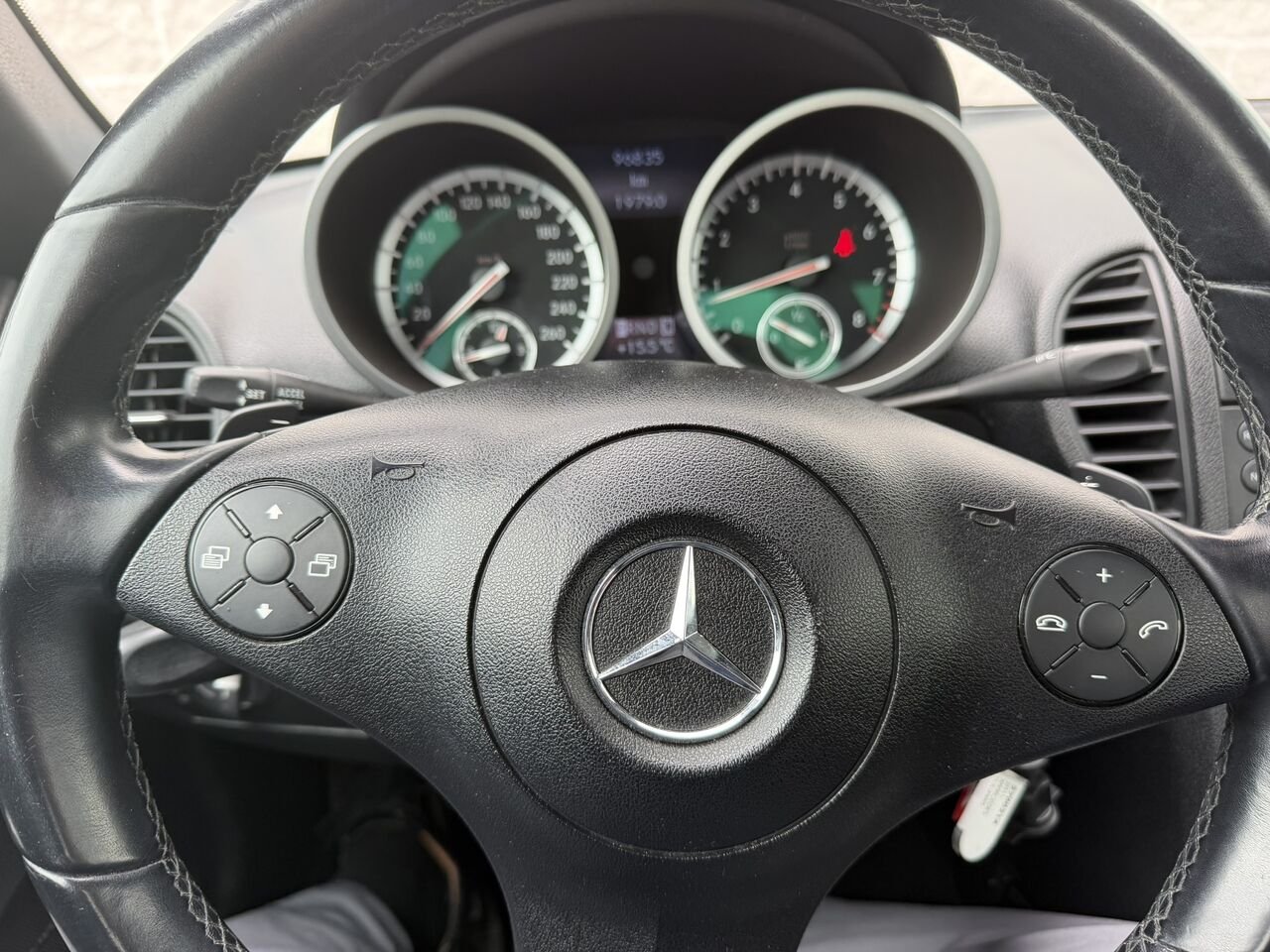 Mercedes-Benz Classe-SLK SLK 350 COVERTIBLE **RECONSTRUIT** 2011 Argent Laval - photo #17