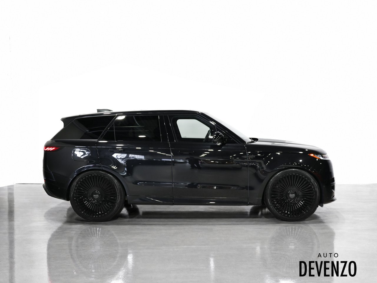 Land Rover Range Rover Sport 2024 Noir Saint-Eustache - photo #2