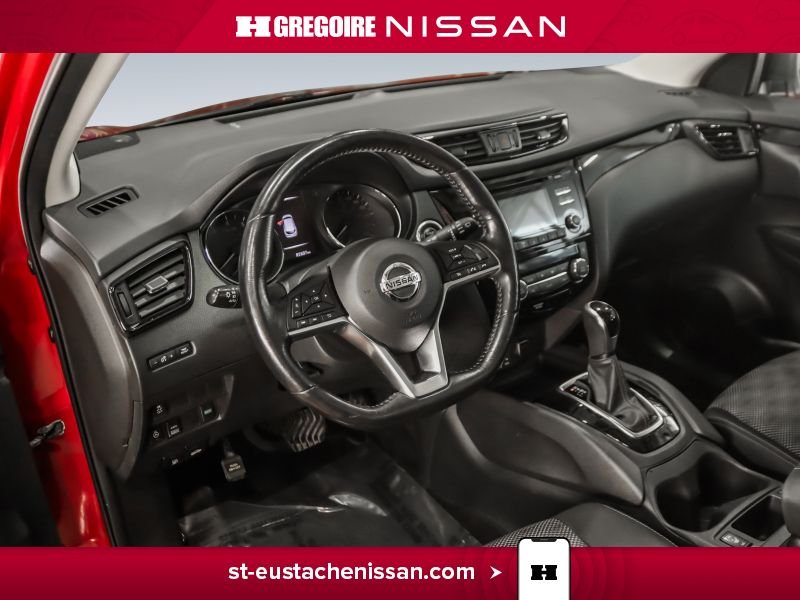 2017 Nissan Qashqai Red Laval - photo #25