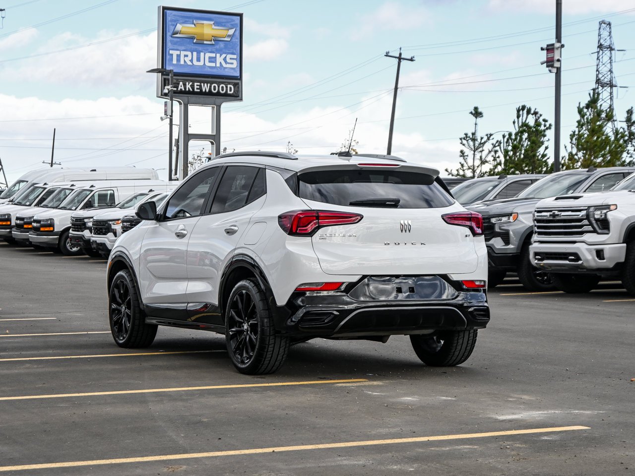 2024 Buick Encore GX AWD 4dr Sport Touring White Sherwood Park - photo #10