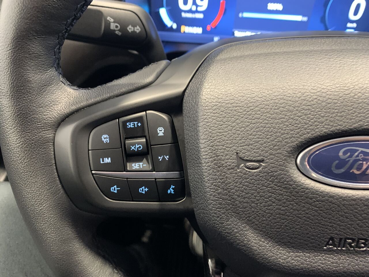 2024 Ford Ranger LARIAT cabine SuperCrew 4RM caisse de 5 pi Blue Châteauguay - photo #38
