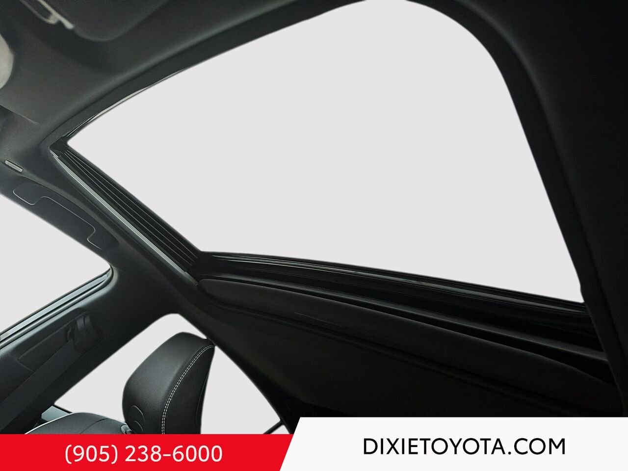 2026 Toyota Camry Power Sunroof, Leather Interior, Heated Seats, Alloy Wheels, Heated Steering Wheel, Bluetooth Midnight Black Metallic Mississauga - photo #45