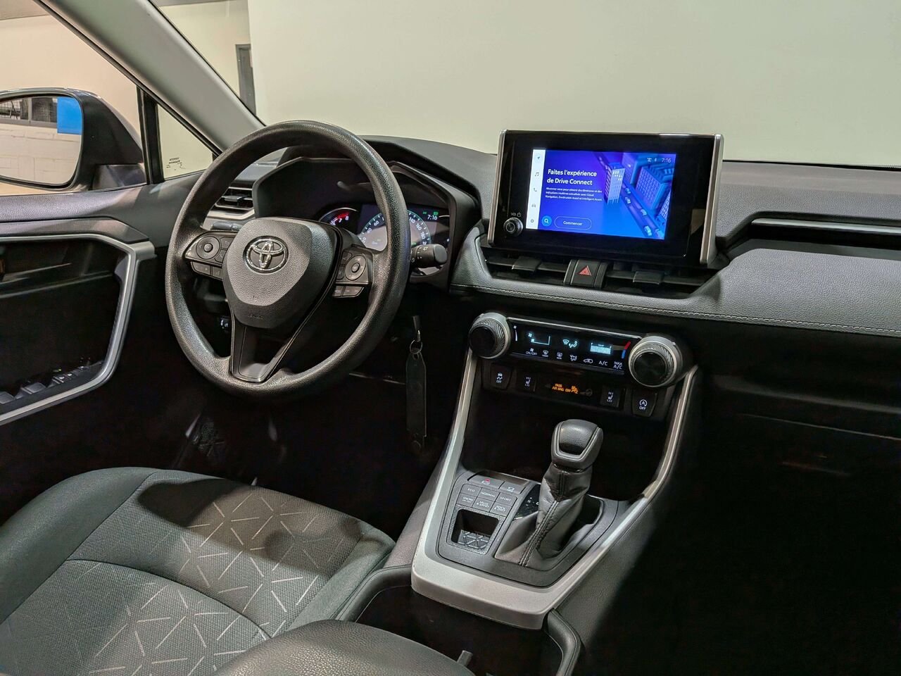 Toyota RAV4 2024 Gris Val-David - photo #17