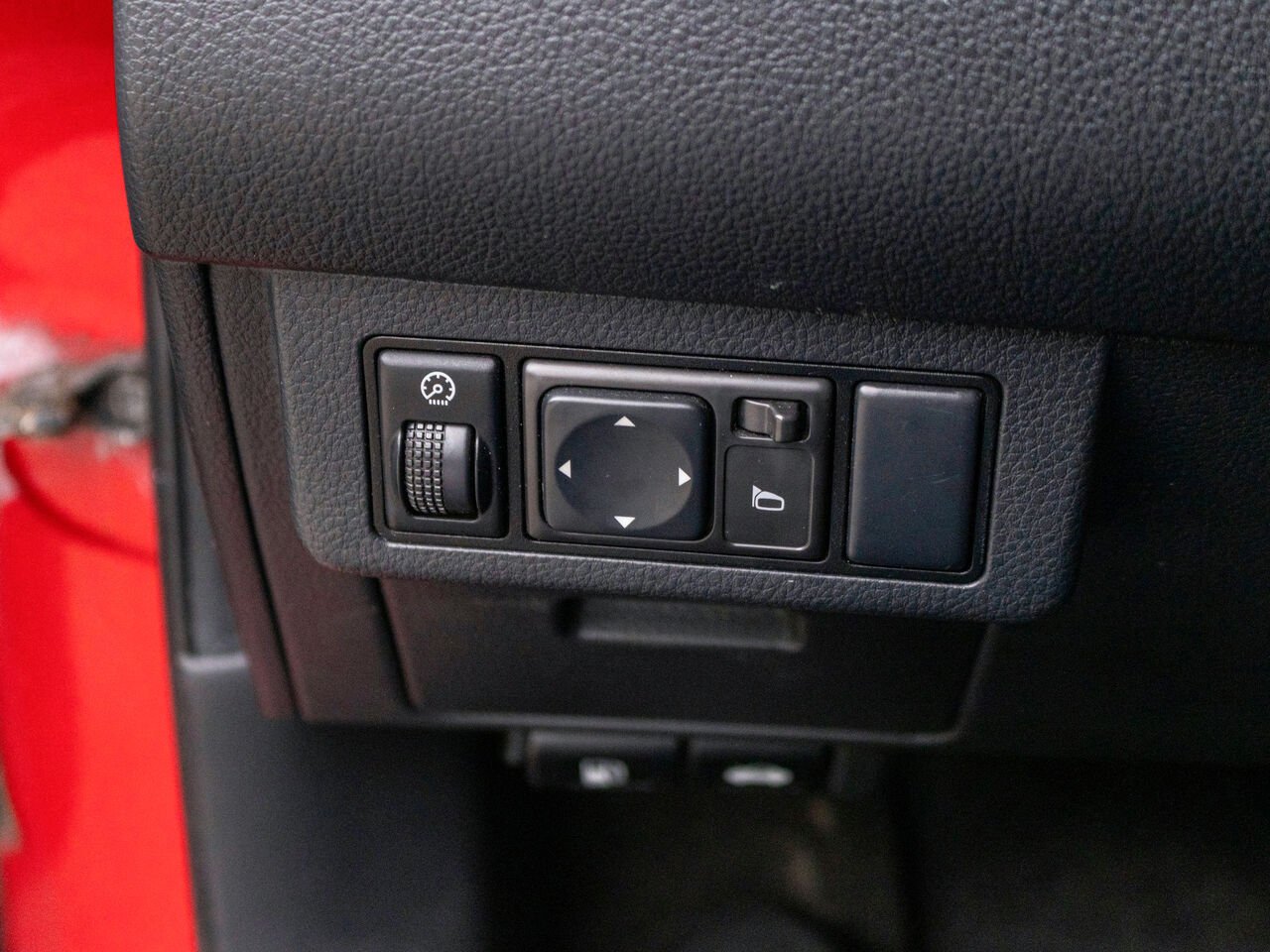 Nissan Versa 5dr HB I4 Auto 1.8 S 2009 Rouge Châteauguay - photo #17