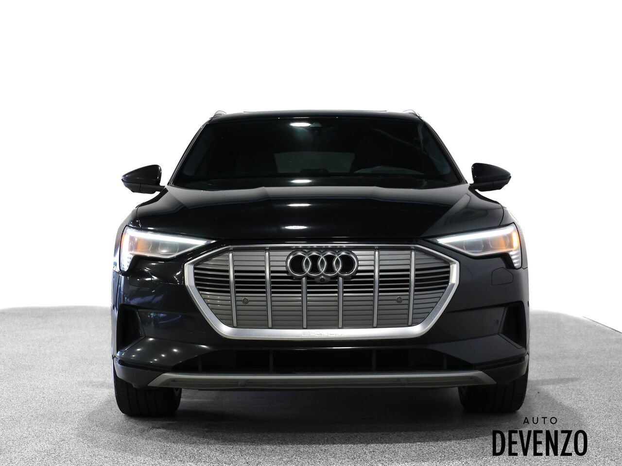 2019 Audi e-tron Black Saint-Eustache - photo #6