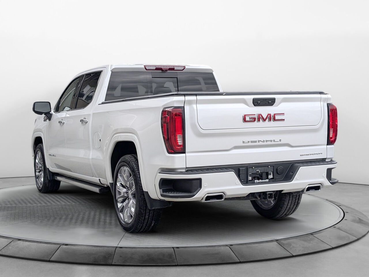 2024 GMC SIERRA 1500 4WD CREW CAB PICKUP Denali Toit Ouvrant Affichage Tête Haute Diesel White Sherbrooke - photo #2