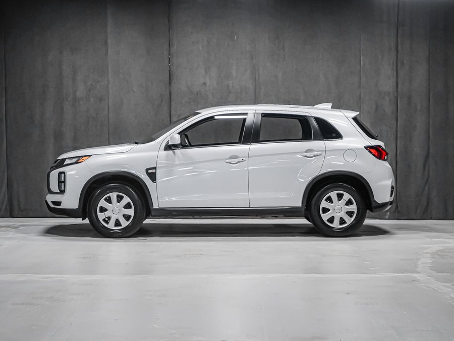 2025 Mitsubishi RVR ES Grey