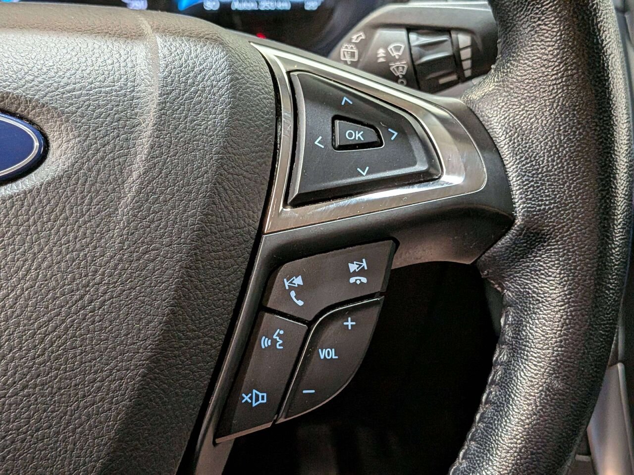 2023 Ford Edge Titanium AWD Silver Val-David - photo #16