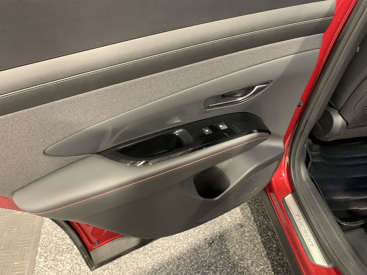 2025 Hyundai Tucson hybride AWD Red Châteauguay - photo #25