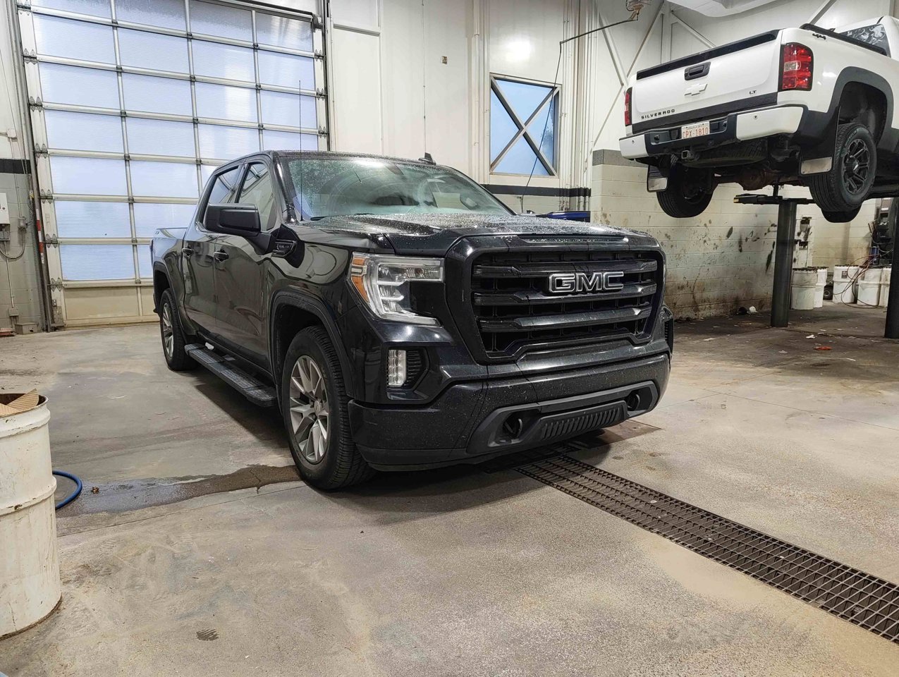 2021 GMC Sierra 1500 4WD Crew Cab 147 Elevation Black Sherwood Park - photo #2
