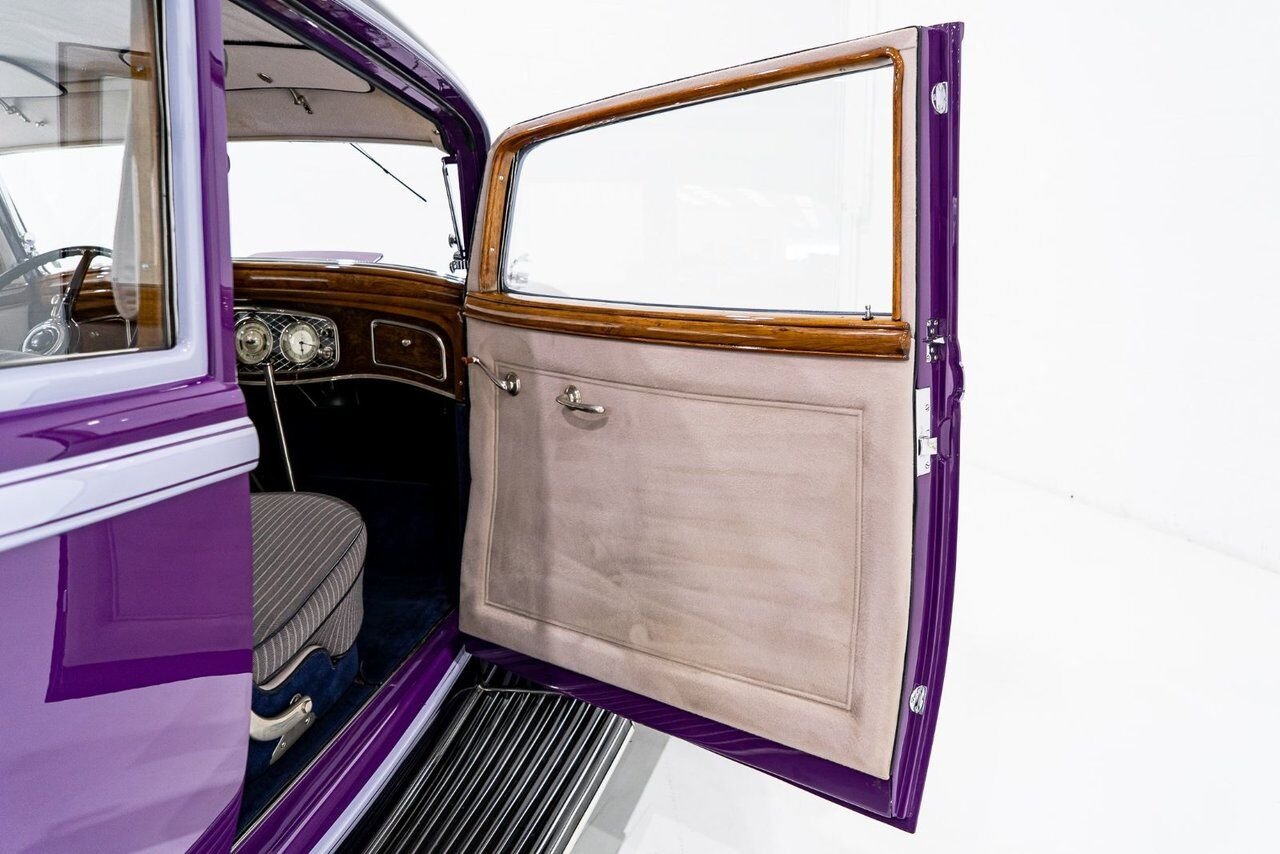 Lincoln KB Victoria Coupe One Of 18 Built, And The Only Known Surviving **PRICE IN USD** 1933 mauve Montréal - photo #57