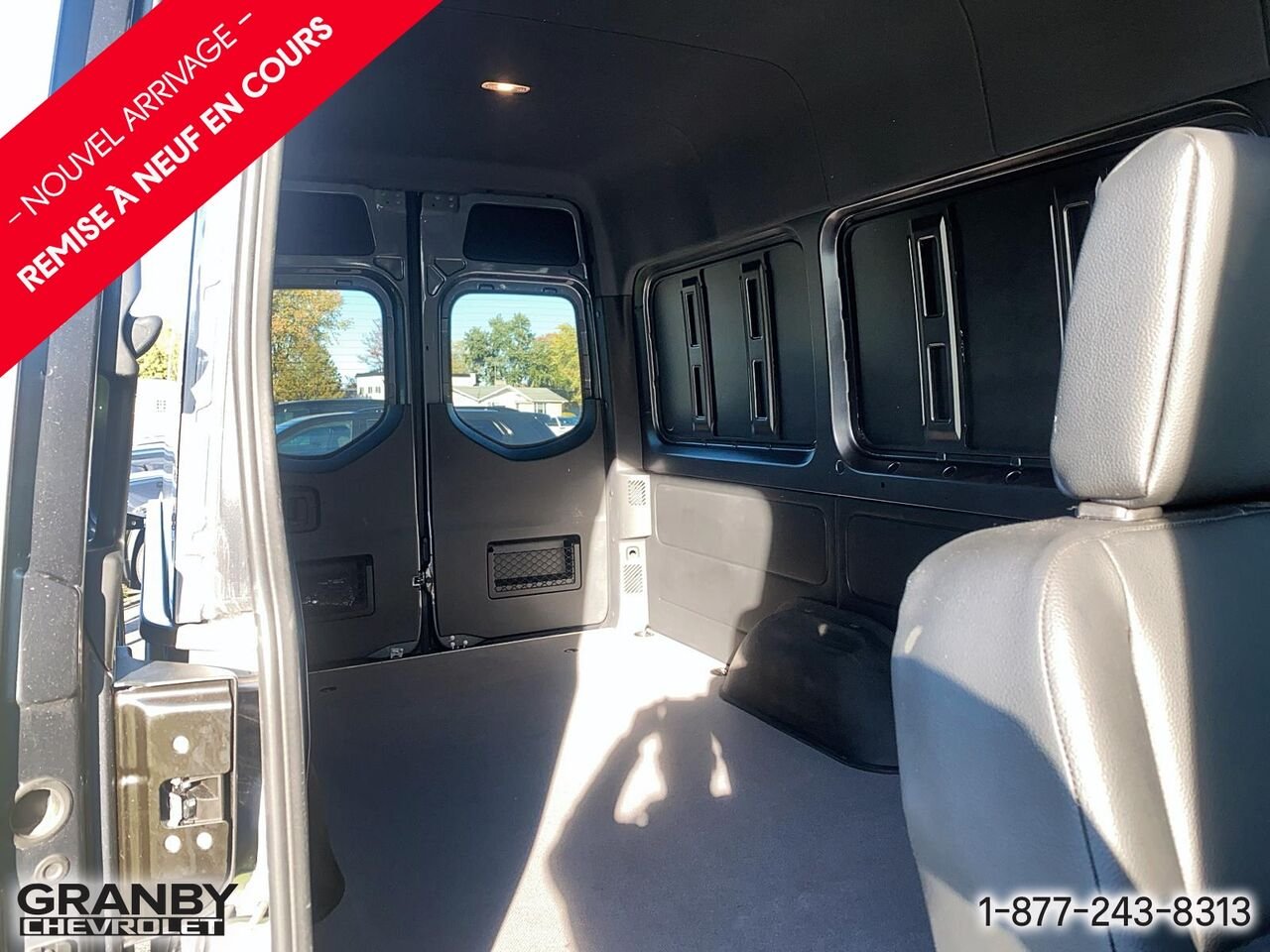 Mercedes-Benz Sprinter fourgonnette utilitaire 2500 4 cyl. en ligne diesel toit surélevé 170 po | 27-0266A 2025 Gris Granby - photo #7