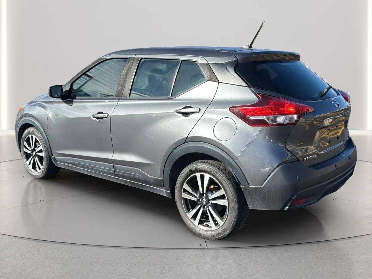 2020 Nissan Kicks SV Grey Gatineau - photo #2
