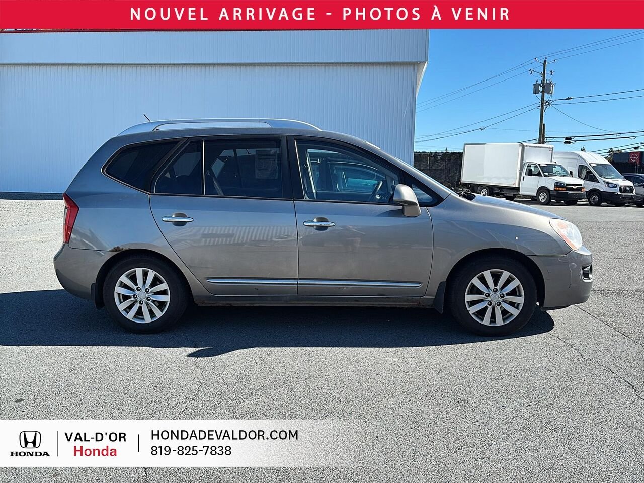 Kia Rondo Familiale 4 portes, 4 cyl. en ligne, EX 2012 Argent Val-d'Or - photo #1