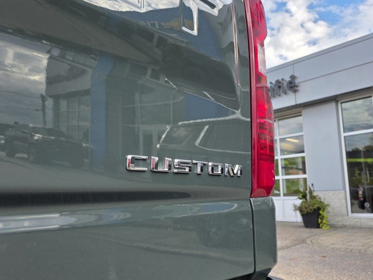 2025 Chevrolet Silverado 1500 Custom TrailBoss Z71 Green Mont-Laurier - photo #8