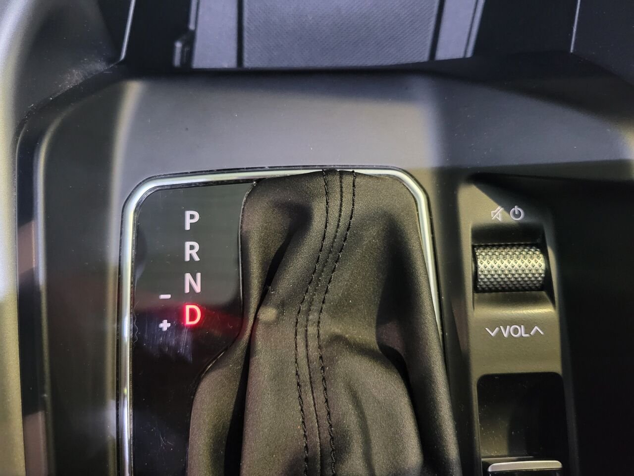 2024 Dodge Hornet Black  - photo #23