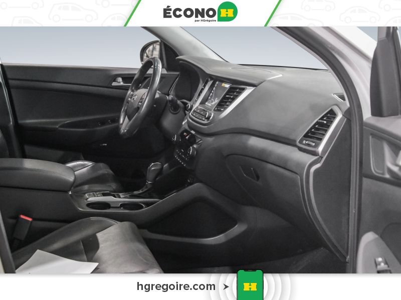 Hyundai Tucson 2018 Argent Laval - photo #21