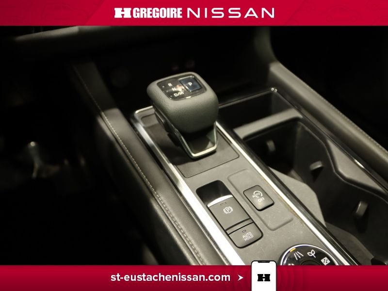 2022 Nissan Pathfinder White Laval - photo #24