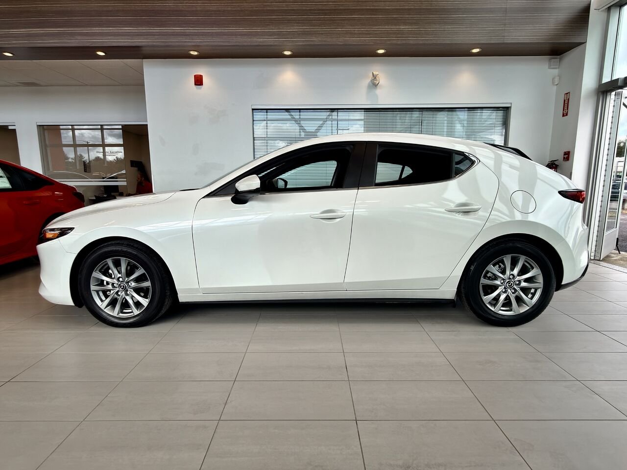 Mazda Mazda3 Sport 2024 Blanc Notre-Dame-des-Prairies - photo #6