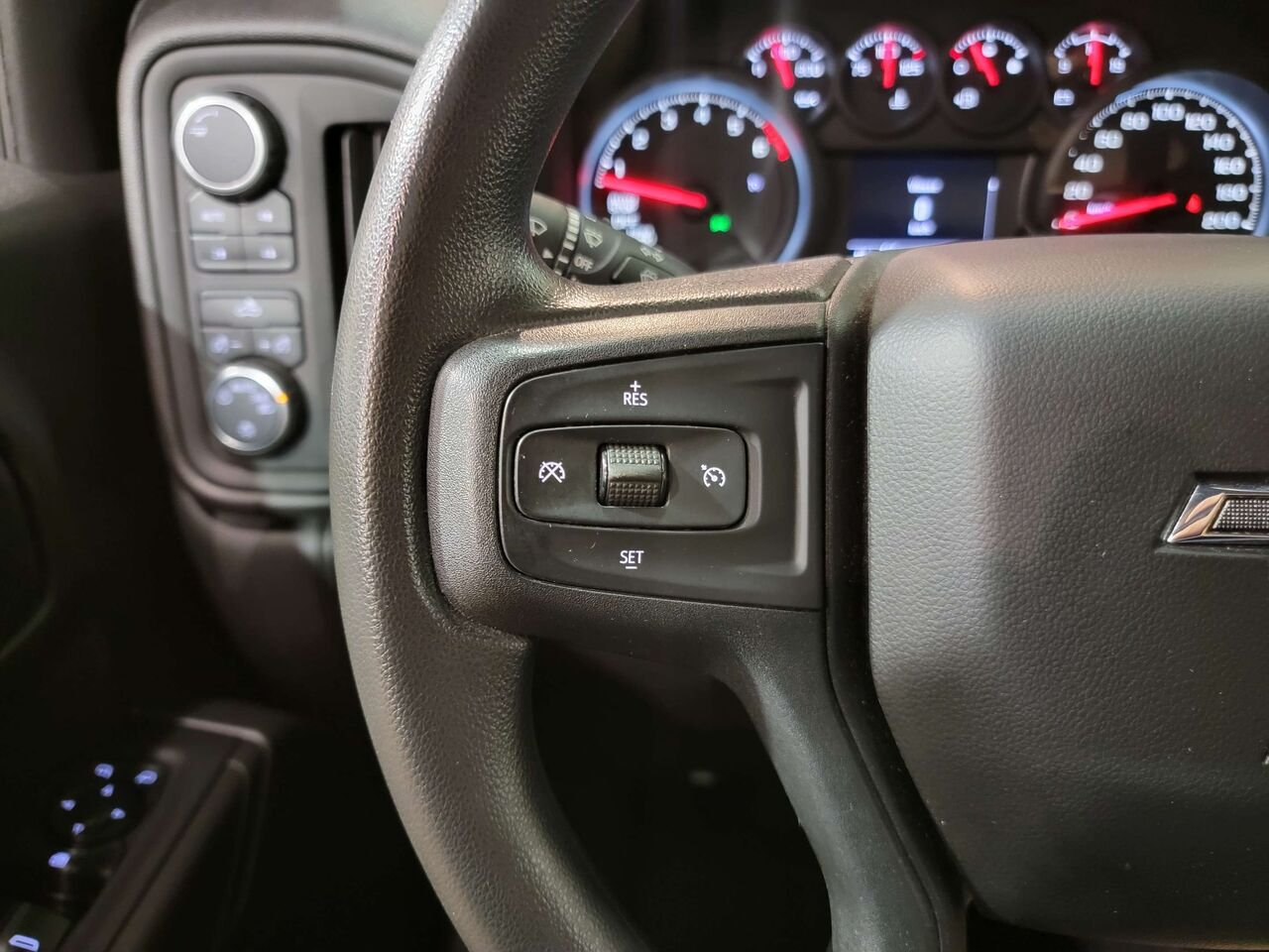2022 Chevrolet Silverado 1500 LTD 4WD Crew Cab 157" Custom Trail Boss Black Val-David - photo #16