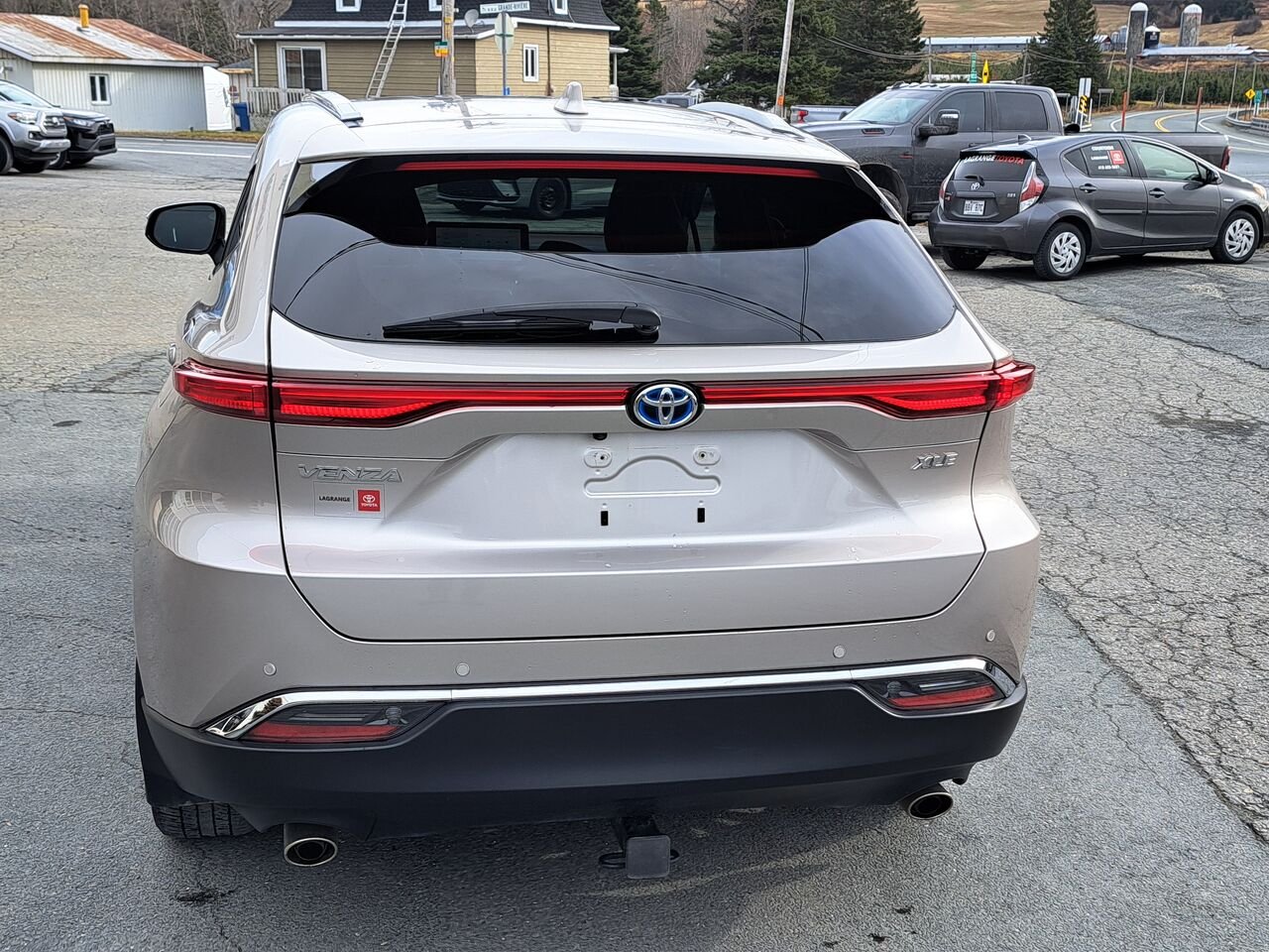 Toyota Venza XLE TI 2024 Titane éclatant Lac-Etchemin - photo #3