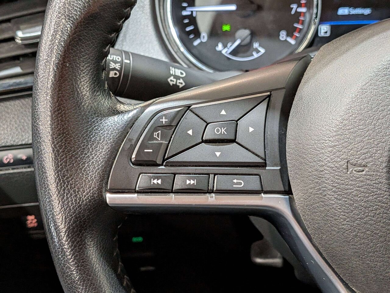 2023 Nissan Qashqai AWD SV CVT Grey Val-David - photo #13