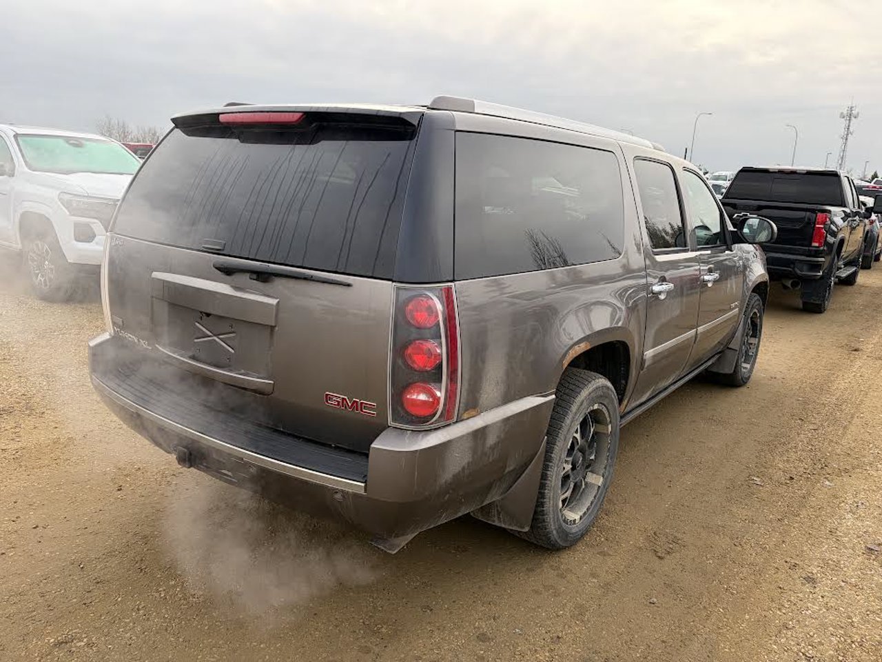 2012 GMC Yukon XL AWD 4dr 1500 Denali Brown Sherwood Park - photo #4