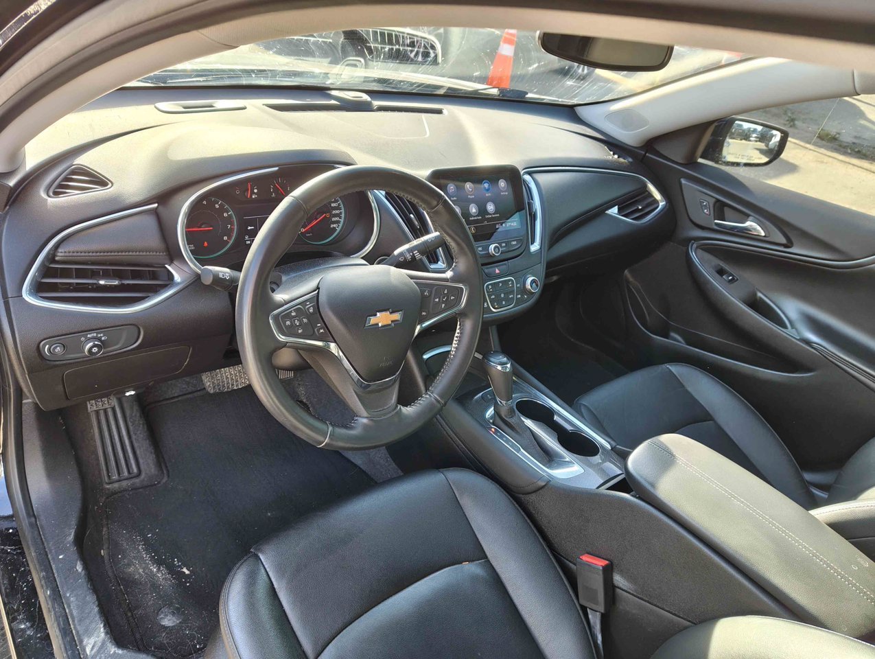 2019 Chevrolet Malibu 4dr Sdn LT w/1LT Black Sherwood Park - photo #6