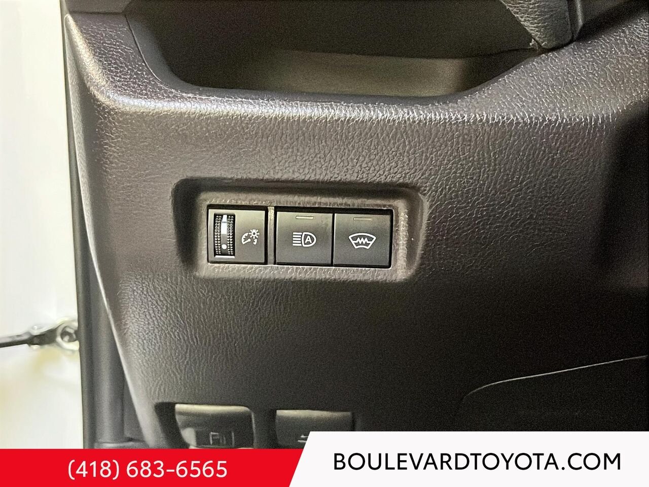 Toyota RAV4 100372A-12 | LE, AWD 2025 Blanc Québec - photo #10