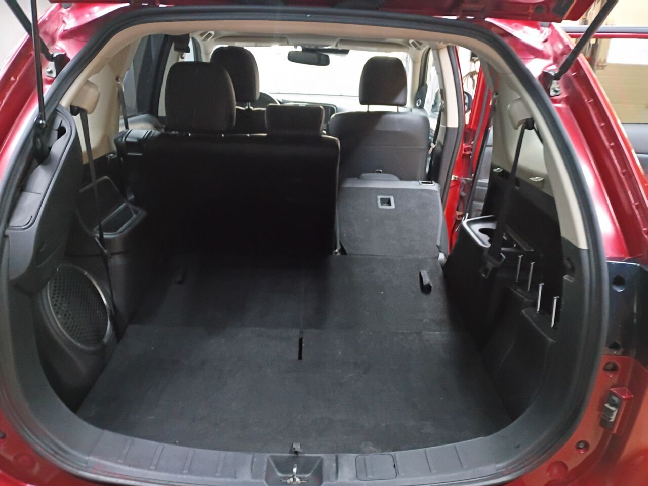 2019 Mitsubishi Outlander Red Blainville - photo #17