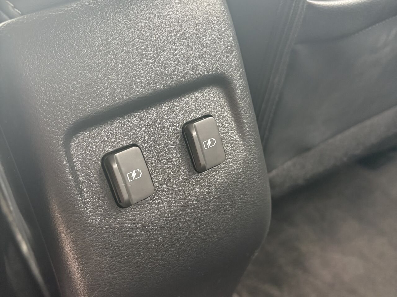2024 Nissan Kicks SR Black Mont-Laurier - photo #18