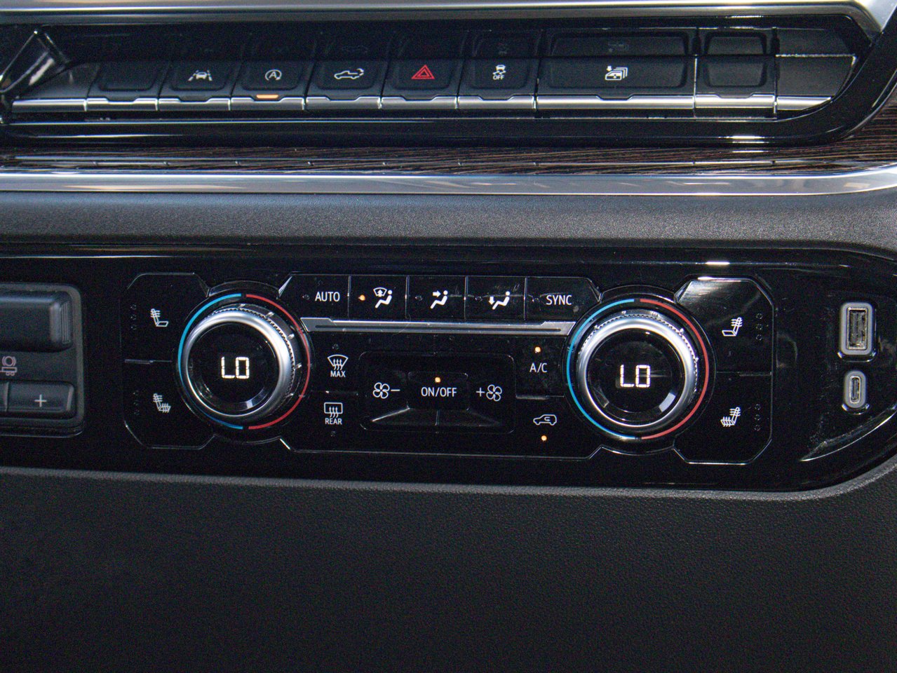 2024 GMC Sierra 1500 4WD Crew Cab 147 Elevation Grey Sherwood Park - photo #30