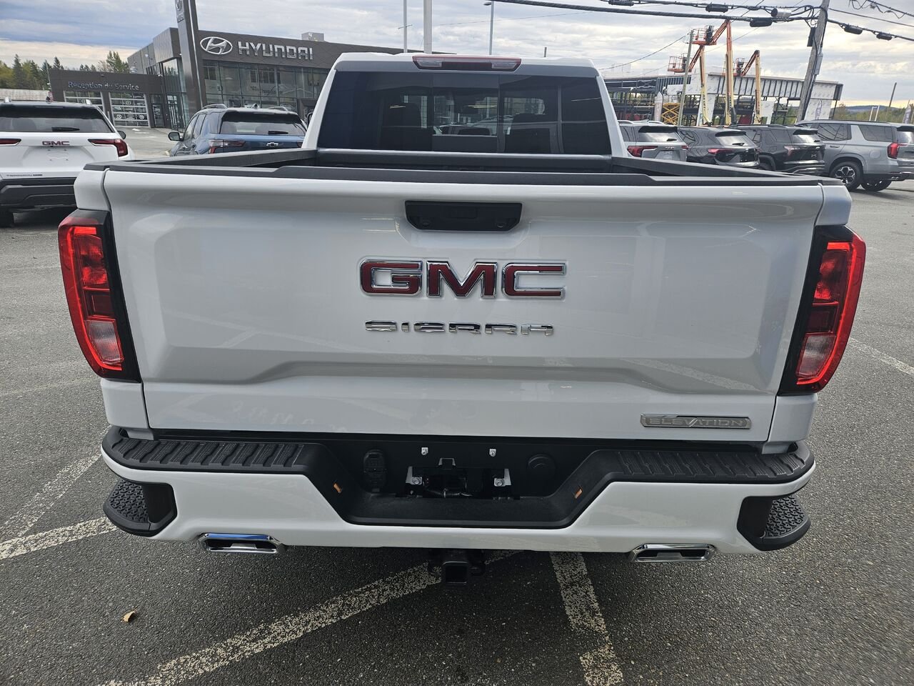 GMC Sierra 1500 Elevation cabine multiplace 4RM 157 po 2026 Blanc sommet Thetford Mines - photo #5