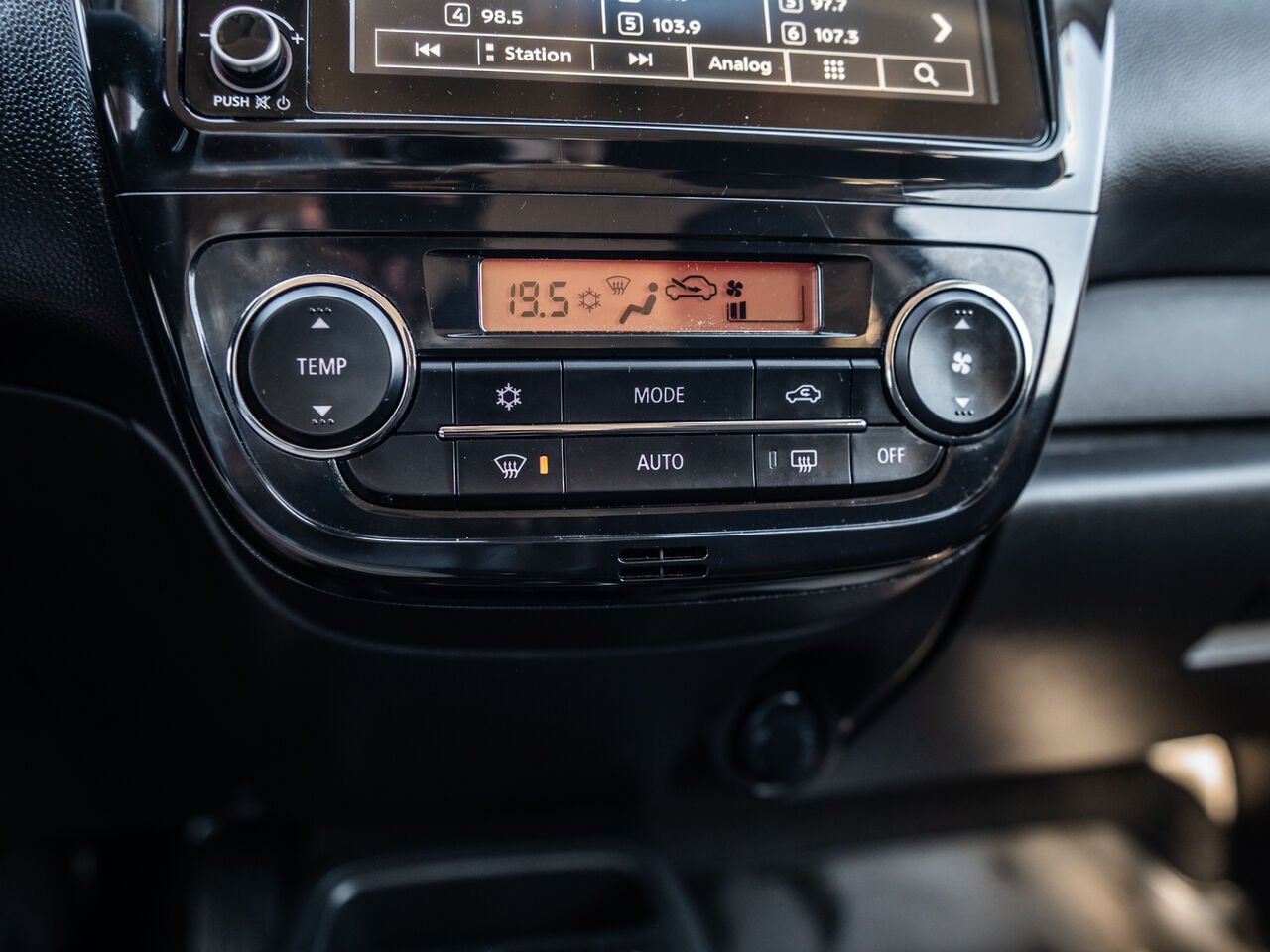 2021 Mitsubishi Mirage Black Sainte-Julienne - photo #18
