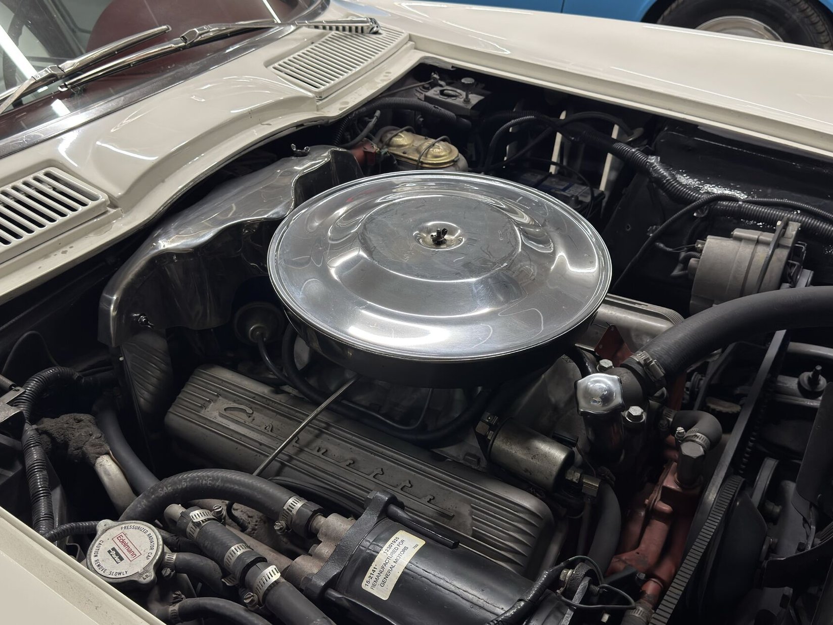 Chevrolet Corvette 1965 Blanc Montréal - photo #7