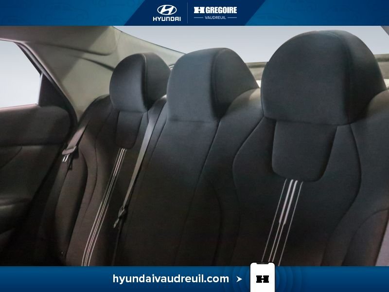 Hyundai Elantra YW218 | PREFERRED +TECH TOIT OUVRANT CERTIFIÉ 5.99% 2025 Rouge Laval - photo #18