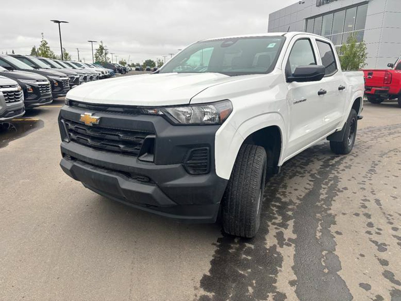 2024 Chevrolet Colorado 4WD Crew Cab WT White Sherwood Park - photo #2