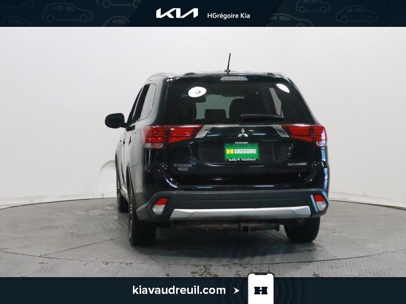 2016 Mitsubishi Outlander Black Blainville - photo #4