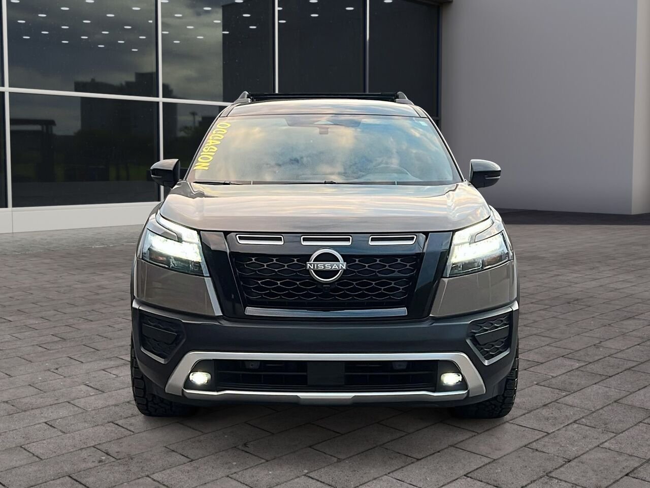 Nissan Pathfinder SV ROCK CREEK 2025 Beige Québec - photo #1