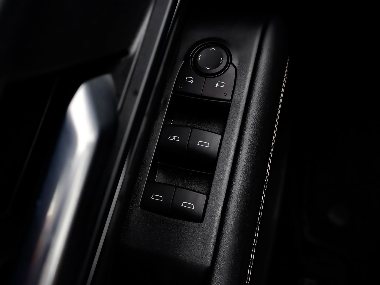 2026 GMC Terrain AWD 4dr Elevation White Sherwood Park - photo #16