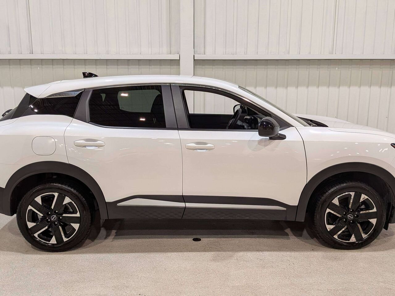 2026 Nissan Kicks SV AWD White Val-David - photo #6