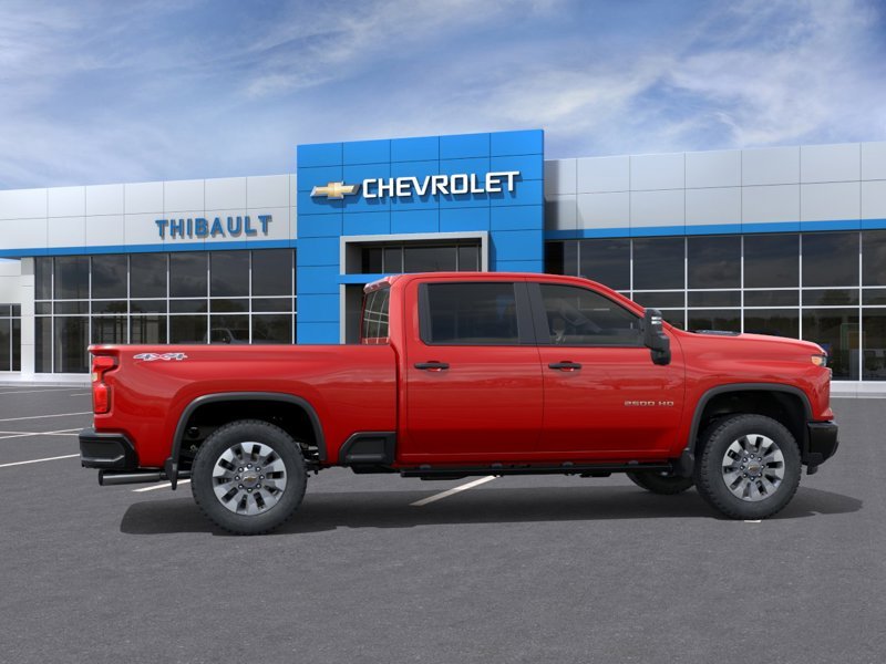 2026 CHEVROLET SILVERADO 2500HD 2026 Red